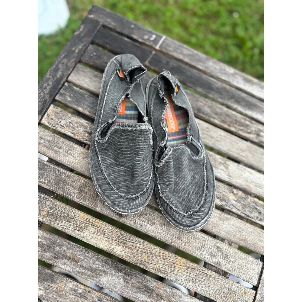 ROCKET DOG CANVAS SLIP ON SHOES SIZE 7.5M